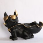 GGS Resign Bulldog Back Holder for Home, Office Desk, and Table Decor